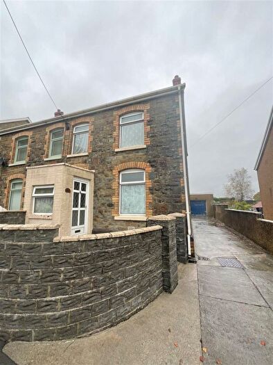 3 Bedroom Semi-Detached House For Sale In Heol Bryngwili, Cross Hands, Llanelli, SA14