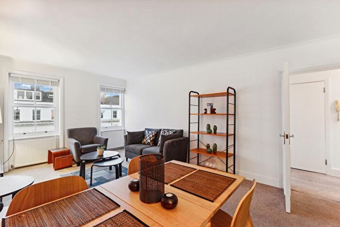 2 Bedroom Flat To Rent In Lexham Gardens, Earls Court, W8