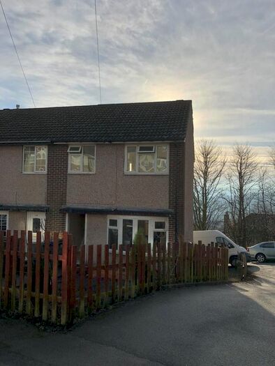 3 Bedroom Town House To Rent In Wimborne Drive, Keighley, BD21