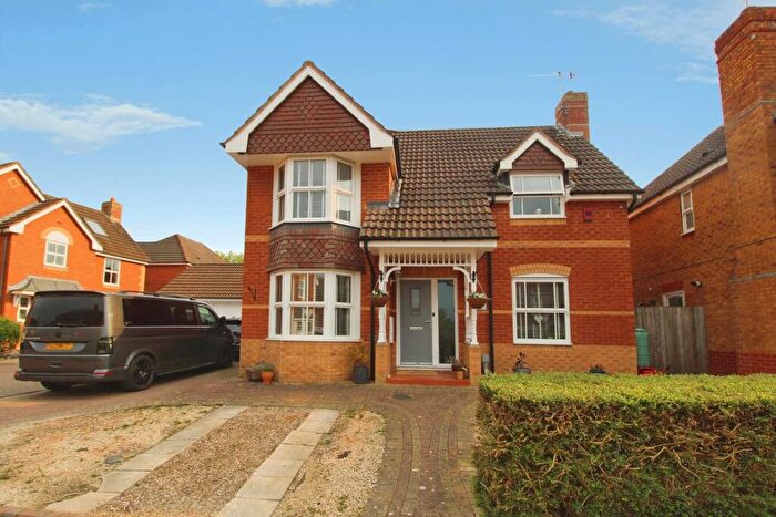 4 Bedroom Detached House For Sale In Cranborne Chase, Swindon, SN25