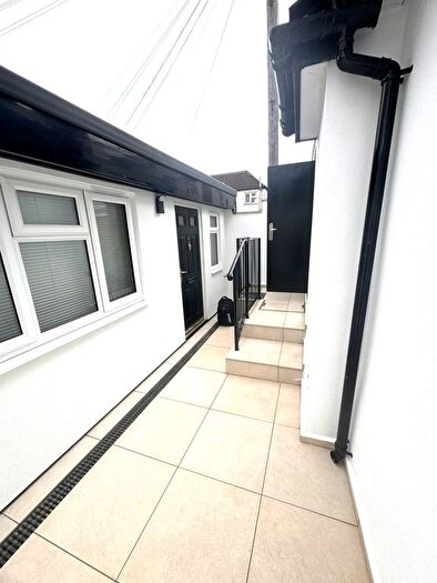 Studio To Rent In Thornton Heath, Surrey, CR7