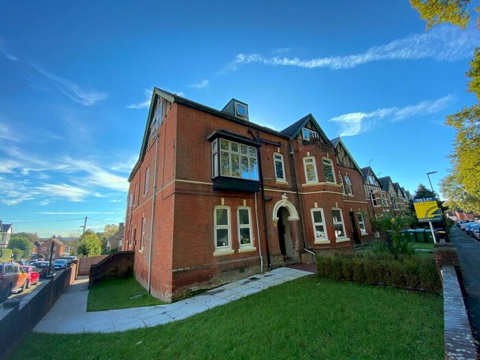 4 Bedroom Flat To Rent In Furzedown Road, SO17