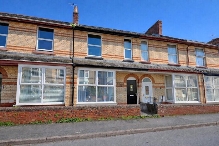 4 Bedroom Terraced House For Sale In Yeo Vale Road, Barnstaple, Devon, EX32