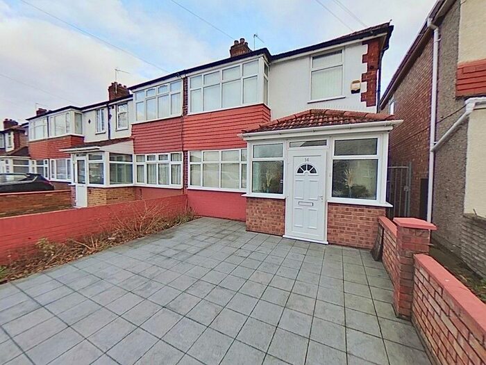 Houses for sale in Lynton Walk, Hayes, UB4