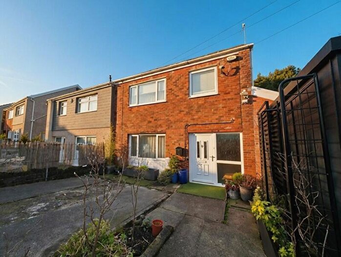 4 Bedroom Semi-Detached House For Sale In Brokesby Road, Bonymaen, Swansea, City And County Of Swansea., SA1