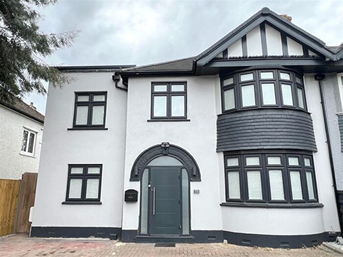 4 Bedroom Semi-Detached House To Rent In Hook Road, Surbiton, KT6