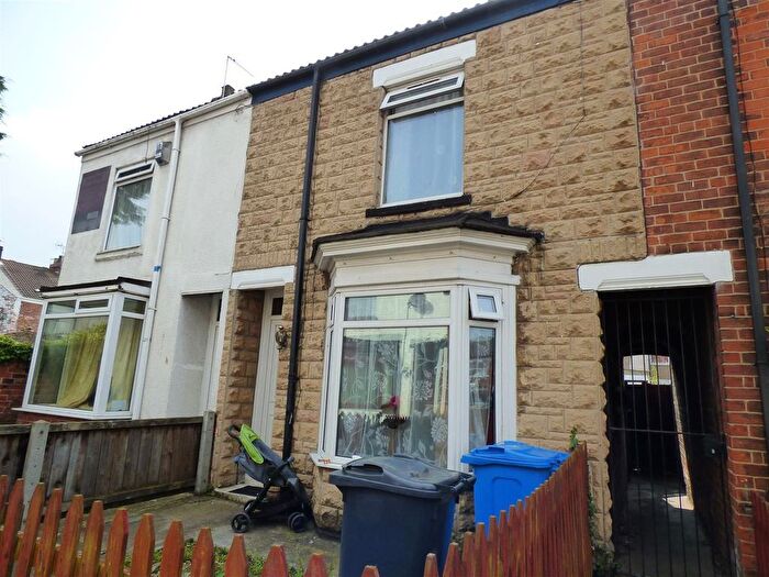 2 Bedroom Terraced House For Sale In Colenso Street, St Georges Road, Hull, HU3