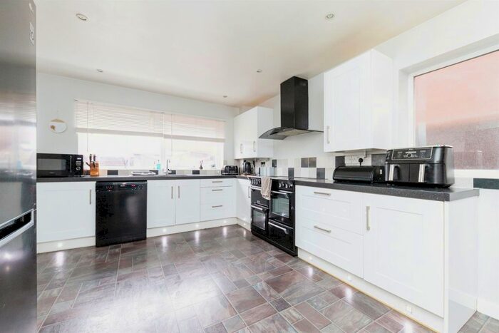 4 Bedroom Detached House For Sale In Turpins Way, Baldock, SG7