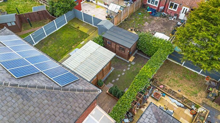 3 Bedroom Semi-Detached House For Sale In Sinclair Avenue, Warrington, WA2