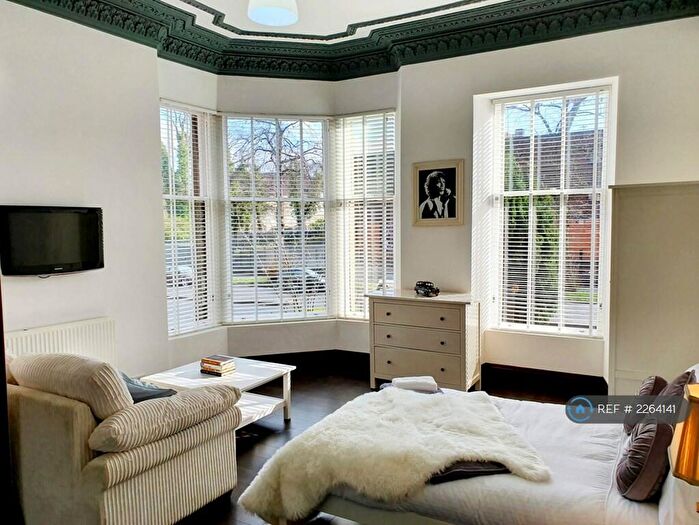 Studio To Rent In Paisley Road West, Glasgow, G51