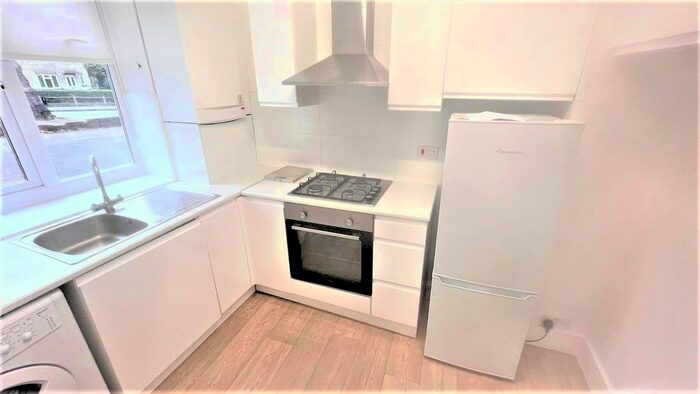2 Bedroom Flat To Rent In Wilton Court, Muswell Hill, London, N10