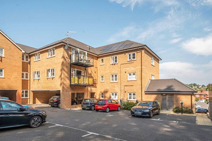 2 Bedroom Flat For Sale In Electric Close, Godalming, GU7
