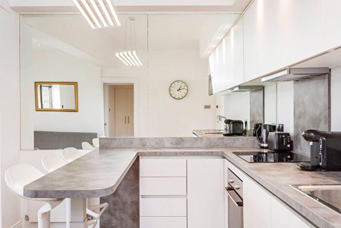 1 Bedroom Flat To Rent In Upper Berkeley Street, Marylebone, London, W1H