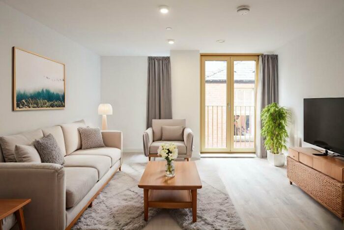 2 Bedroom Apartment To Rent In Apt :: The Quarters, M1