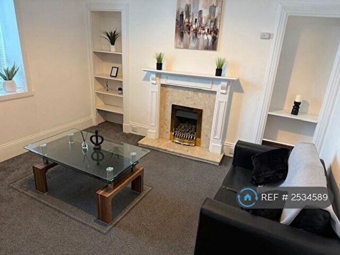 1 Bedroom Flat To Rent In Top Floor, Aberdeen, AB25