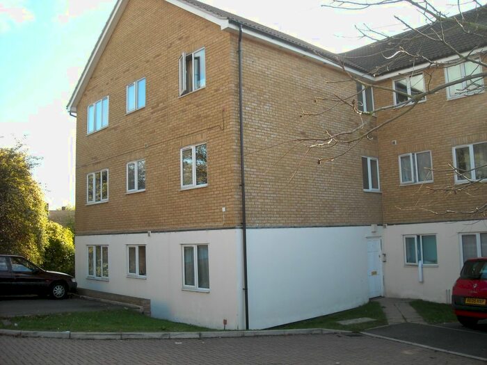 2 Bedroom Flat To Rent In Cherwell Grove, South Ockendon, RM15