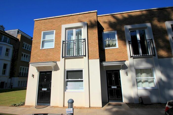 2 Bedroom End Of Terrace House To Rent In Langley Road, Surbiton, KT6