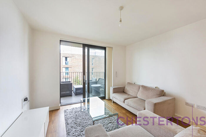 1 Bedroom Flat To Rent In Kingfisher Heights, Bramwell Way, E16