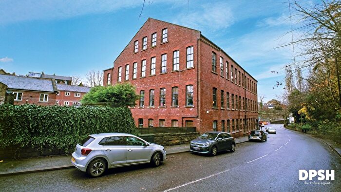 2 Bedroom Flat For Sale In Flat, Victoria Court, Victoria Mews, Morley, Leeds, LS27