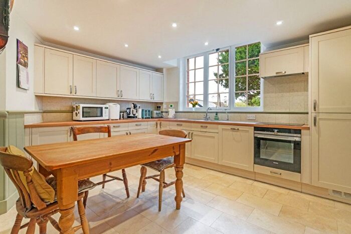 4 Bedroom Country House For Sale In Town Hill, Lamberhurst, East Sussex, TN3 - Photo 4