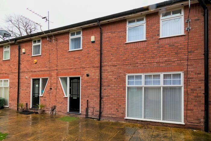 3 Bedroom Flat To Rent In Devonshire Mews, Liverpool, L8
