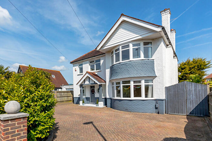 5 Bedroom Detached House For Sale In St. Lawrence Avenue, Worthing, BN14