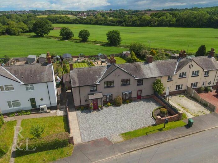 4 Bedroom Terraced House For Sale In Coton Park, Linton, Swadlincote, DE12