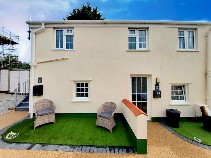 2 Bedroom Flat To Rent In Admiral Court, Great Torrington, Devon, EX38