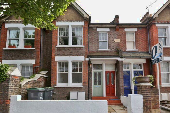 2 Bedroom Flat To Rent In Vartry Road, London, N15