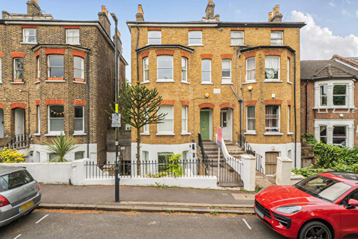 5 Bedroom Semi-Detached House For Sale In Avenue Park Road, West Dulwich, SE27