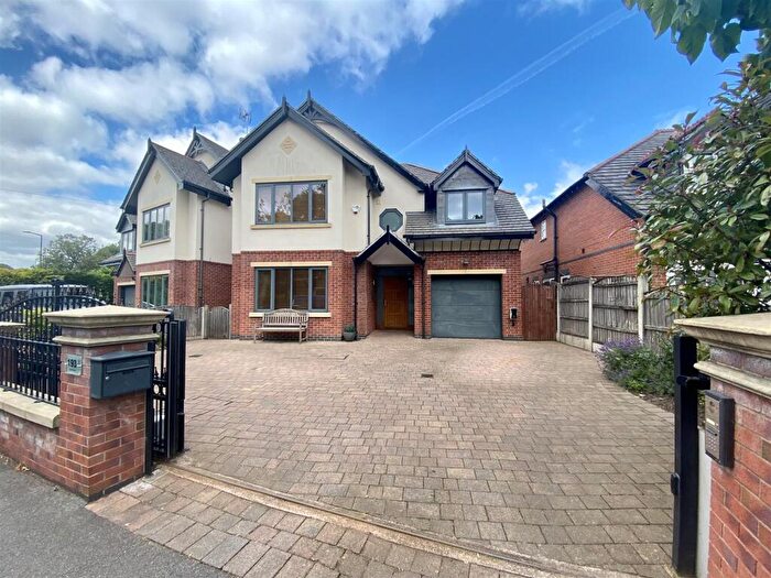 5 Bedroom Detached House To Rent In Dane Road, Sale, M33