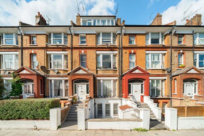 2 Bedroom Flat To Rent In Birchington Road, West Hampstead, NW6