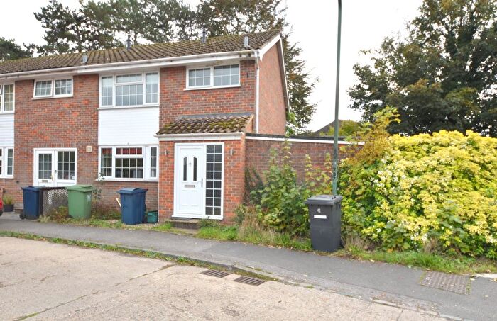 3 Bedroom End Terrace House For Sale In Western Drive, Wooburn Green, High Wycombe, Buckinghamshire, HP10