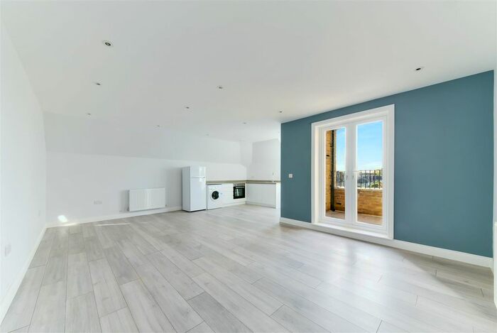 1 Bedroom Flat To Rent In Kingston Road, London, SW19