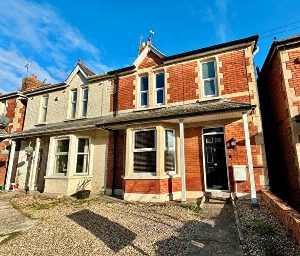 3 Bedroom Terraced House To Rent In Percy Road, Yeovil, BA21