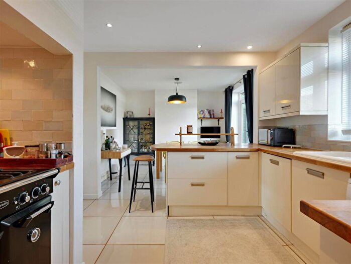 4 Bedroom Semi-Detached House For Sale In Old Barn Road, Christchurch, BH23