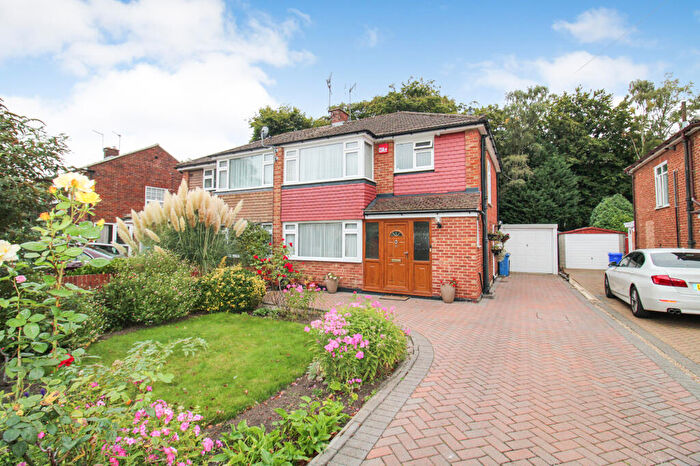 3 Bedroom Semi-Detached House For Sale In Pierrefondes Avenue, Farnborough, GU14
