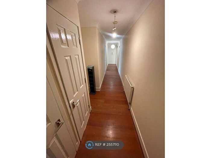 2 Bedroom Flat To Rent In Hydro House, Chertsey, KT16