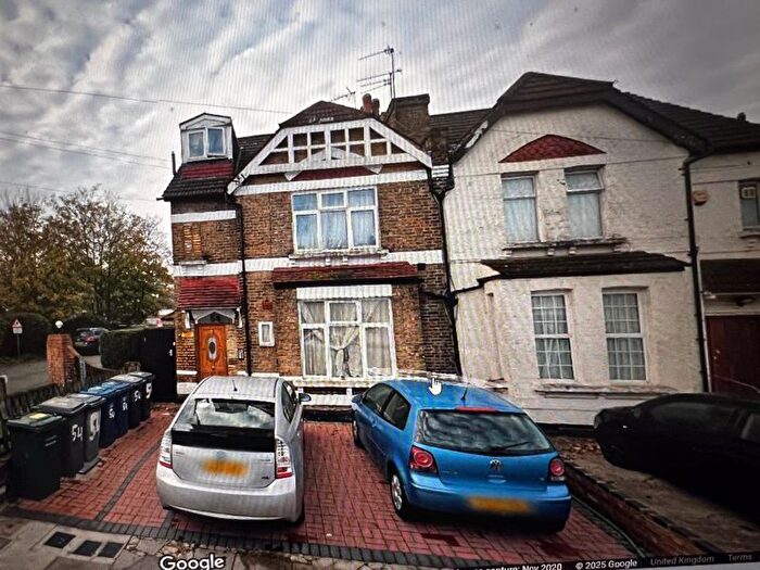 1 Bedroom Property To Rent In Lichfield Grove, London, N3