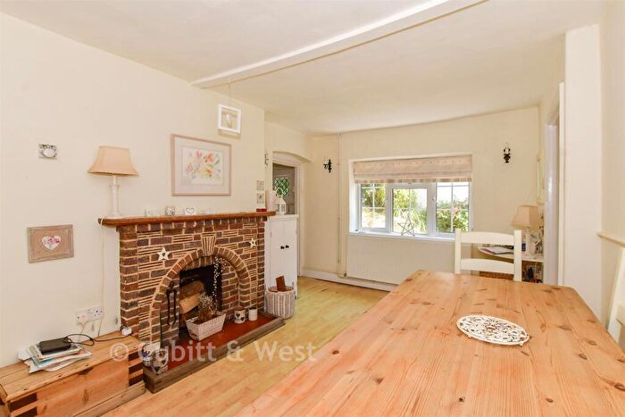 3 Bedroom Character Property For Sale In Lower Street, Pulborough, West Sussex, RH20