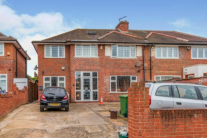 5 Bedroom Semi-Detached House To Rent In Robin Hood Way, London, SW15