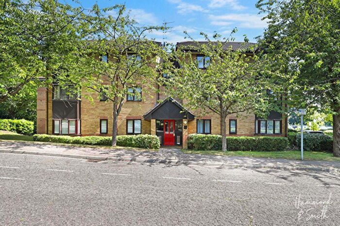 2 Bedroom Apartment To Rent In Woodland Grove, Epping, CM16