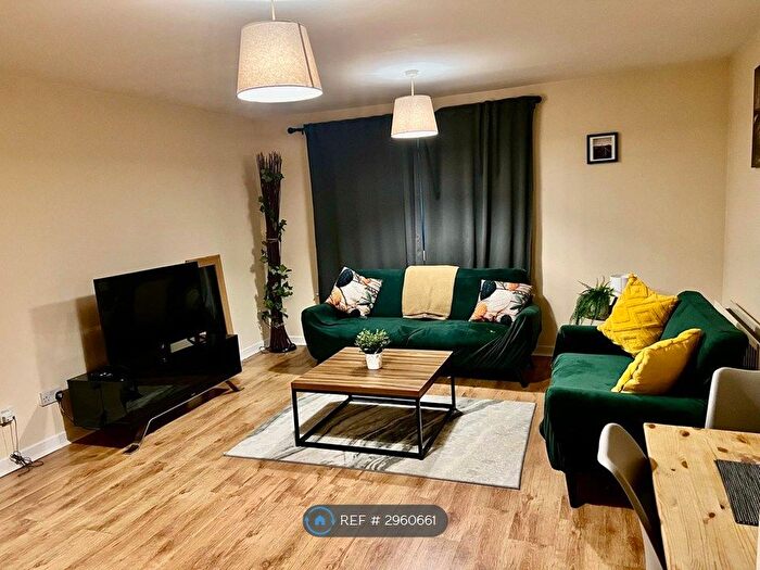 2 Bedroom Flat To Rent In Charlotte St, Glasgow, G1