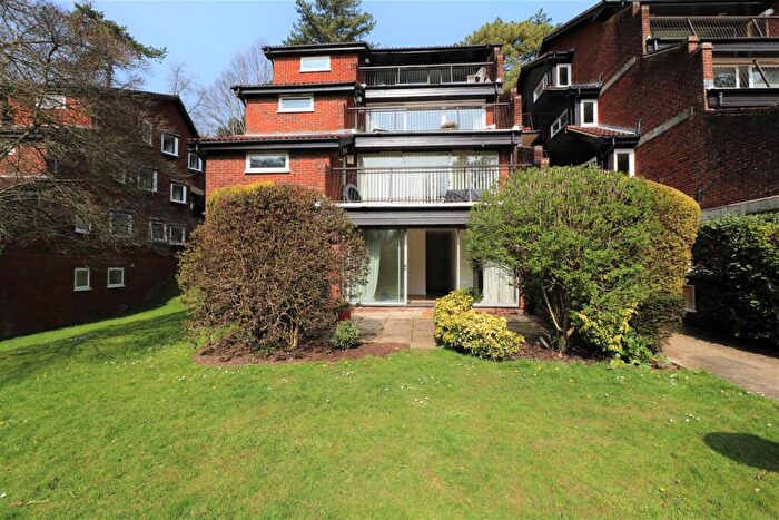 2 Bedroom Flat To Rent In Succombs Place, Southview Road, Warlingham, CR6