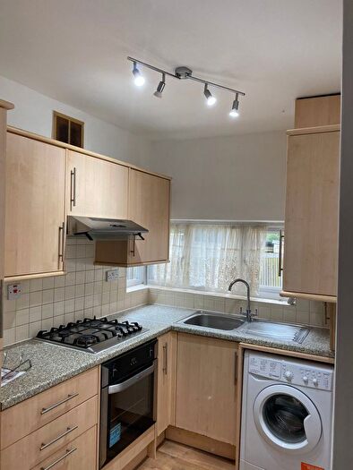 2 Bedroom Maisonette To Rent In Deer Park Gardens, Mitcham, CR4