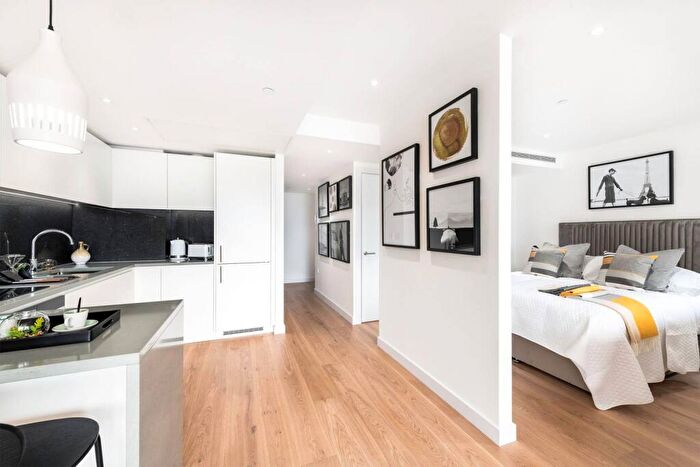 Studio For Sale In Landmark Pinnacle, Tower Hamlets, London, E14