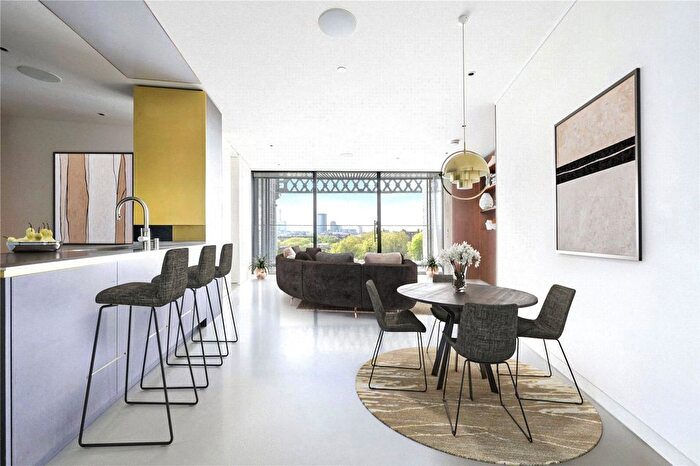 3 Bedroom Flat To Rent In Gasholders, King's Cross, London, N1C