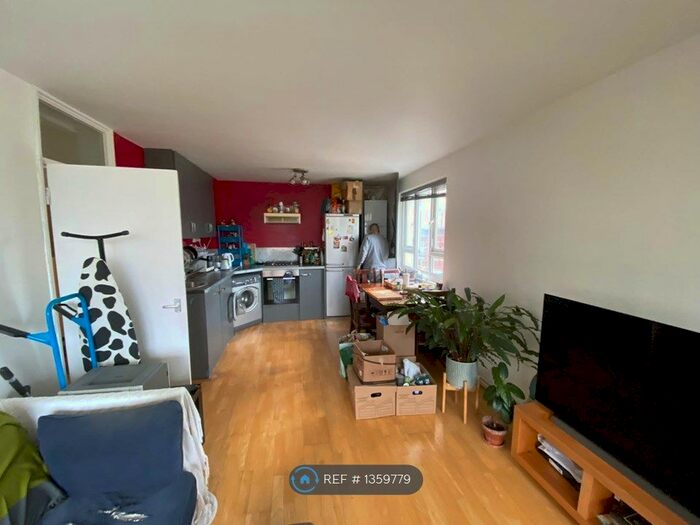 2 Bedroom Flat To Rent In Olney Road, London, SE17