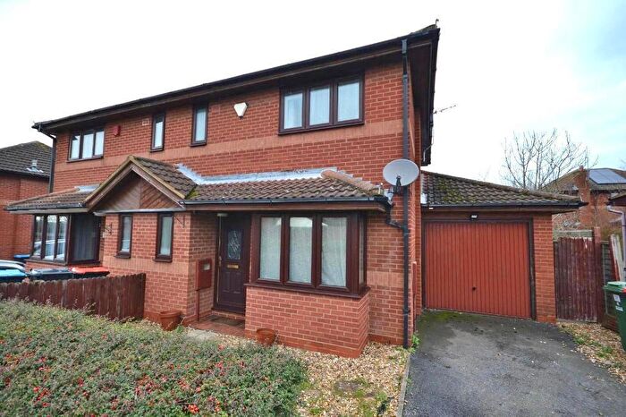 3 Bedroom Semi Detached House To Rent In Forrabury Avenue, Bradwell Common, Milton Keynes, Buckinghamshire, MK13