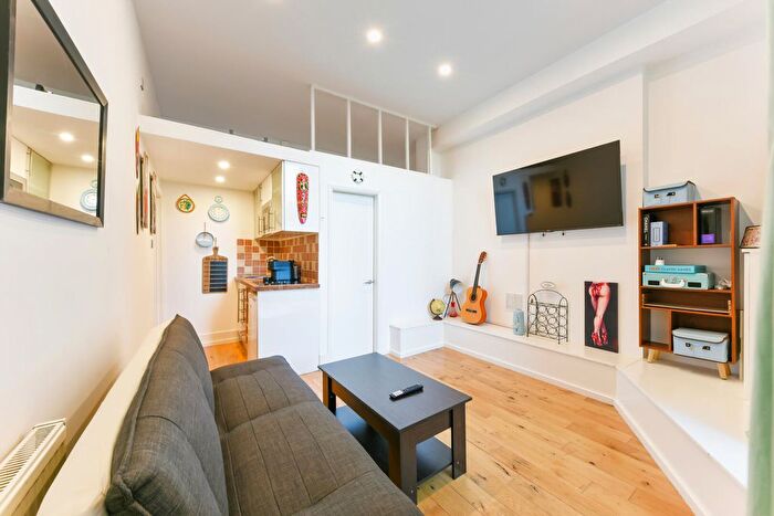 1 Bedroom Flat To Rent In Sutherland Avenue, London, W9